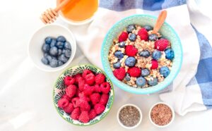 Overnight Oats mit Buchweizen und Beeren