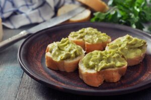 Avocado-Crostini