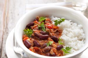 Chili mit Sojahack und Reis