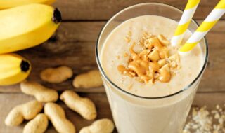 Bananen-Erdnuss-Shake