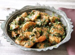 Pesto-Garnelen mit Tomatensalat