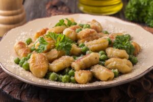 Gnocchi mit Erbsen und Petersilie