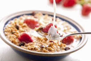 Buchweizenflockenmüsli mit Erdbeeren