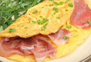 Omelett mit Parmaschinken und Rucola